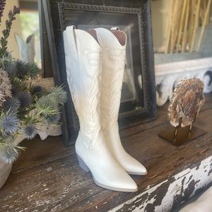 White cowgirl boots